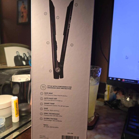 NOA FLOW 1.25 Ceramic Styler Flat Iron - Picture 2 of 3